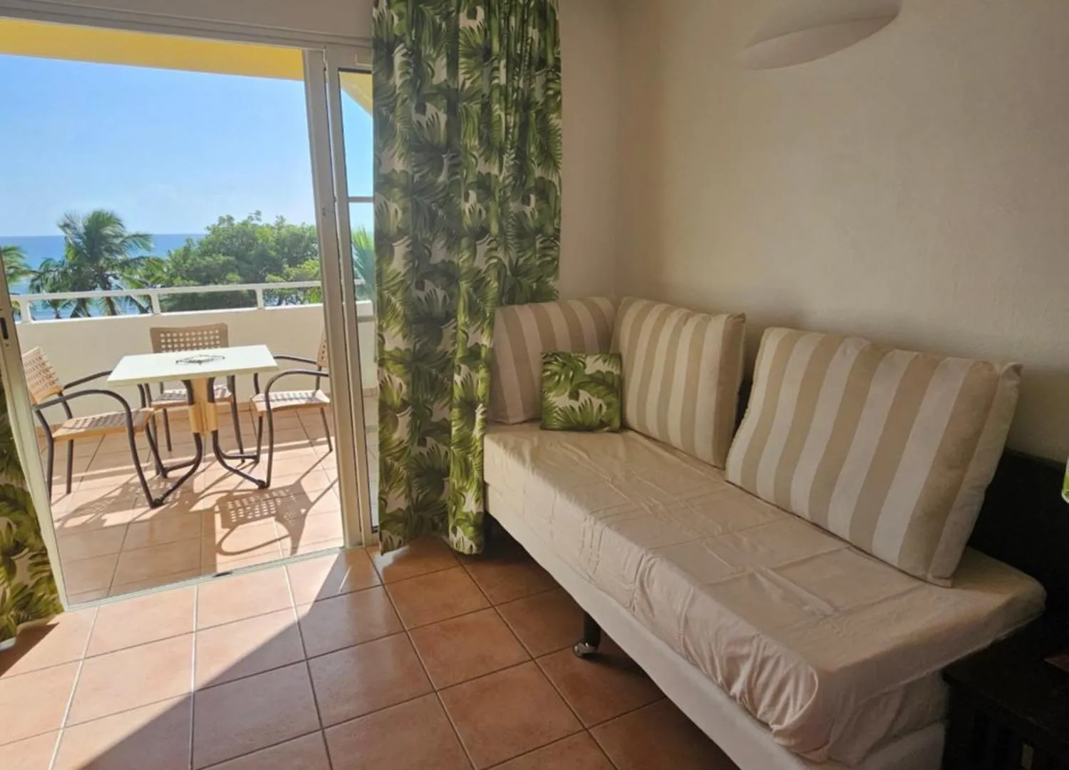 Studio Le Palma, Vue Mer Courcelles 아파트